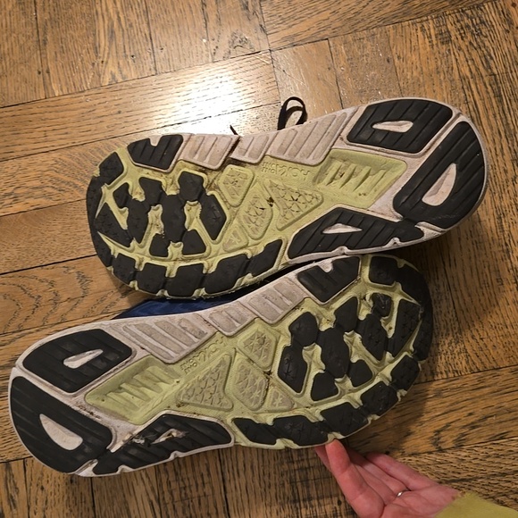 Hoka Arahi 6 Size 11.5 Wide - Picture 4 of 6